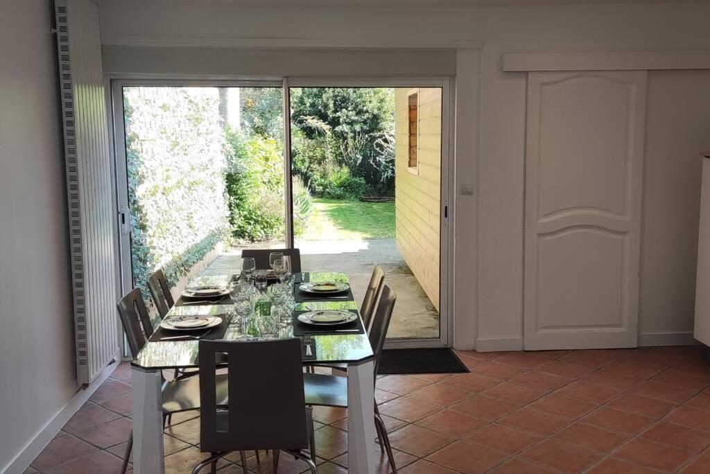 Maison Ronchin/Lille - Proche Toutes Commodites Buitenkant foto